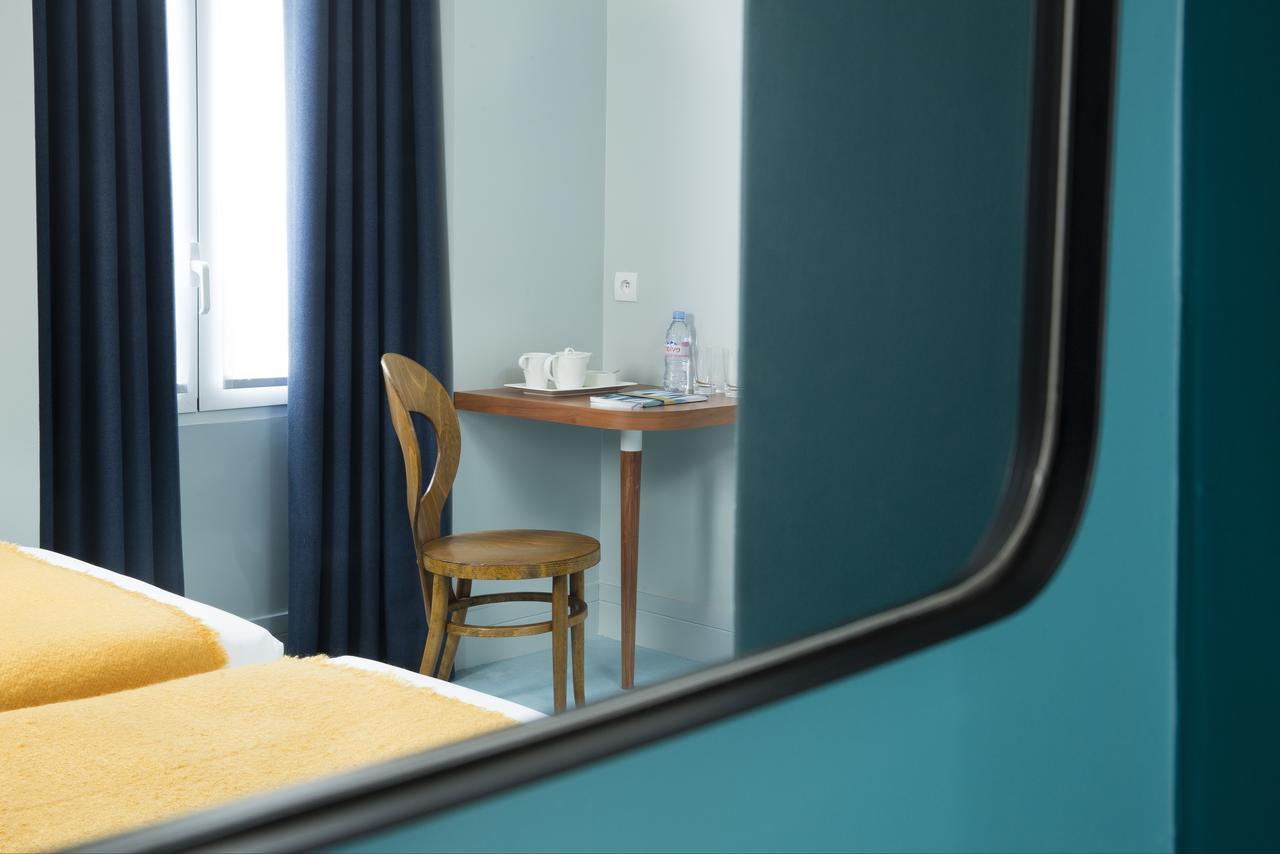 Hotel Celeste Batignolles Montmartre Париж Стая снимка